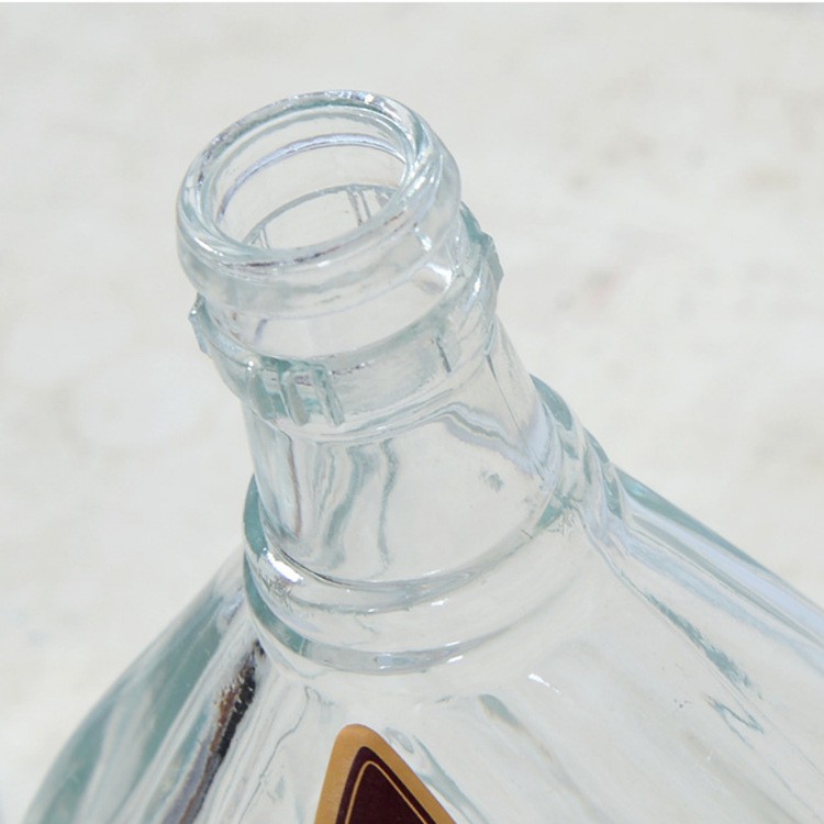 Chai thuỷ tinh cao cấp dạng quạt đựng rượu XO 500ml