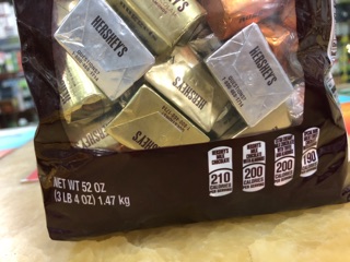 SOCOLA HẠNH NHÂN HERSHEY’S NUGGETS CHOCOLATE 1,47KG