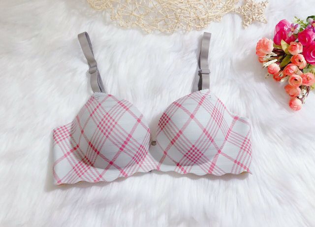 [100% HÀI LÒNG] ÁO LÓT KHÔNG GỌNG ĐẨY NGỰC TẠO KHE FOM CHUẨN MÀU SẮC NỀN NÃ | BigBuy360 - bigbuy360.vn