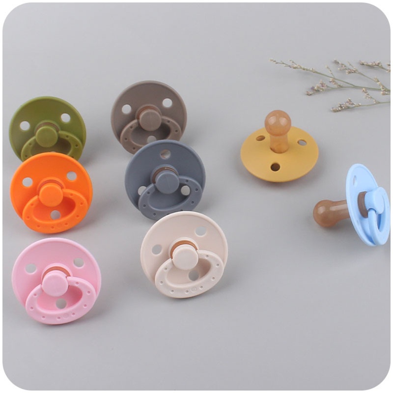 Núm Ti Giả Bằng Silicone Không BPA Thoải Mái Có Chuỗi Kẹp Tiện Lợi Dành Cho Em Bé