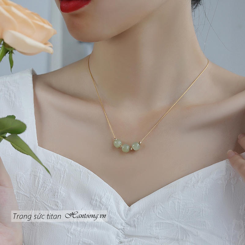 Dây chuyền nữ chất liệu titan không gỉ mặt đá bảo thạch xanh thiết kế thời trang nhẹ nhàng mẫu mới 2023