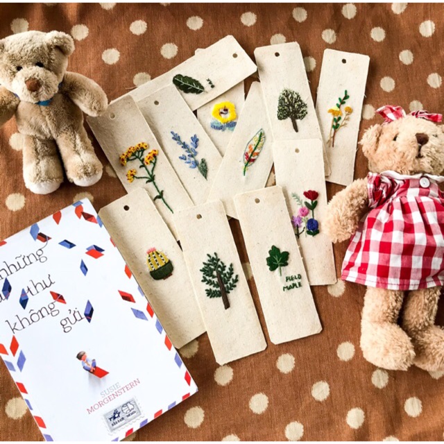 Bookmark thêu tay