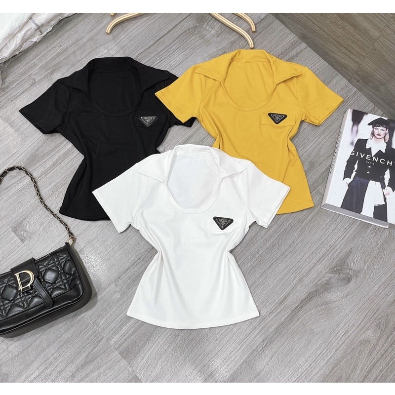 Áo thun body cổ bẻ U phối lô gô | BigBuy360 - bigbuy360.vn