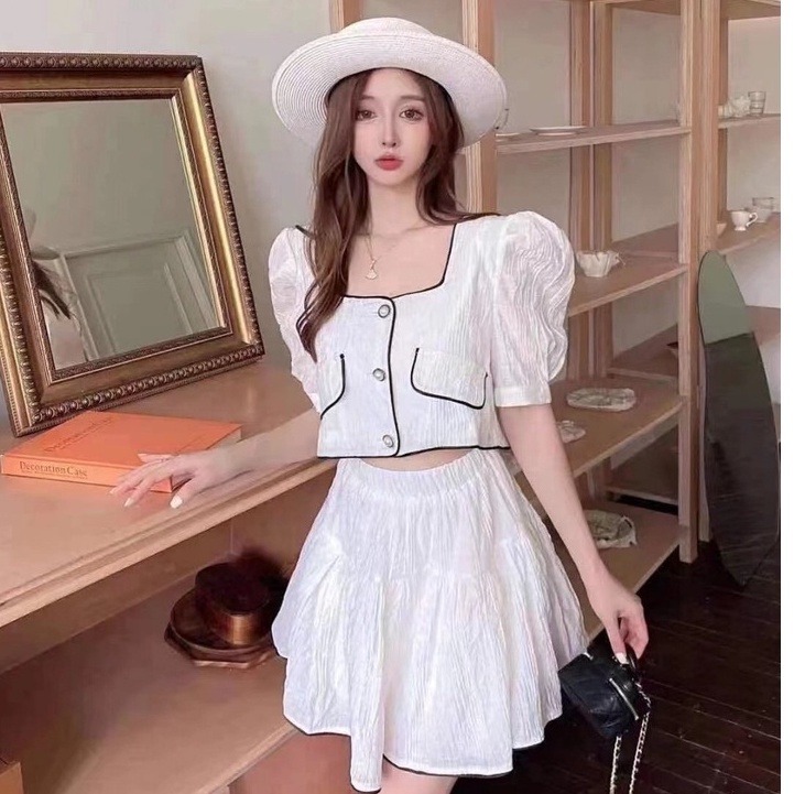 Sét chân váy xòe, áo cổ vuông tay phồng thiết kế cao cấp thời trang công sở, dự tiệc sang trọng V114 | BigBuy360 - bigbuy360.vn