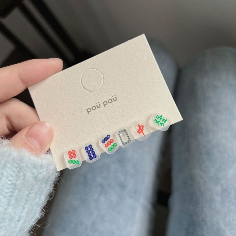 6 Khuyên Tai Hình Học May Mắn Phong Cách Vintage