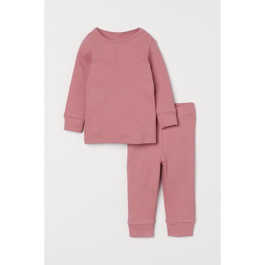 Set bé gái H&M siêu hot hit đã có sẵn tại shop đây ạ