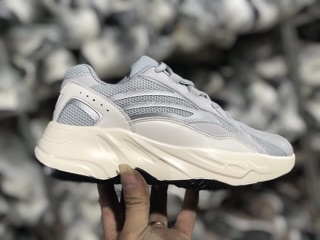 Yz700 nam nữ