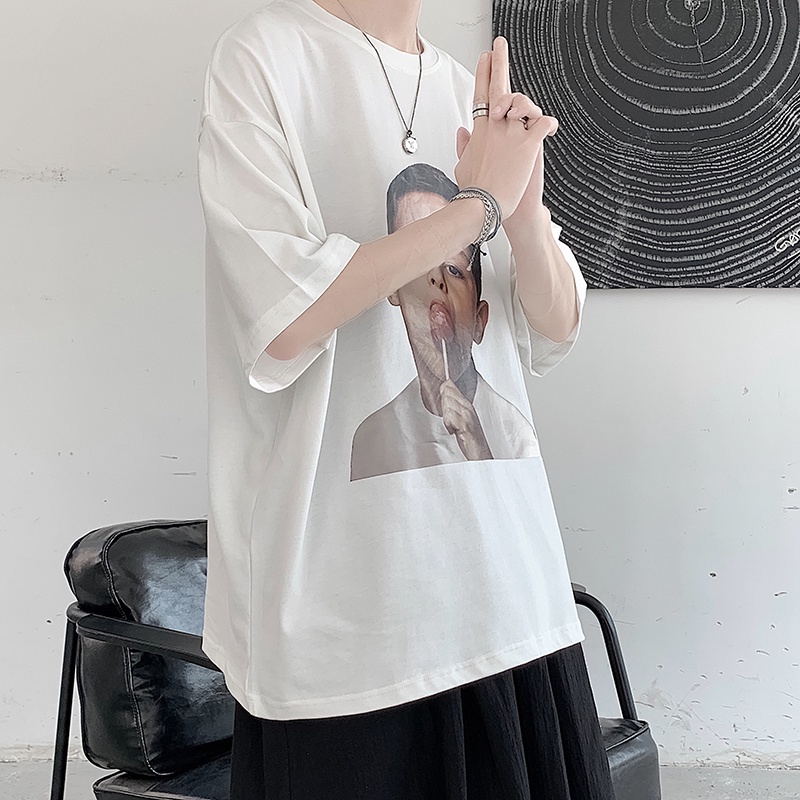 Áo thun tay ngắn cổ tròn dáng rộng in hình cậu bé thời trang mùa hè phong cách Hàn Quốc cho nam cỡ S-5XL