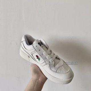 (ORDER) GIÀY THÊU HOA HỒNG ULZZANG