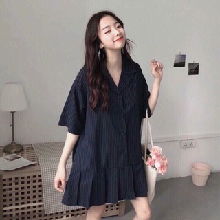 Đầm suông cổ vest đuôi xếp li