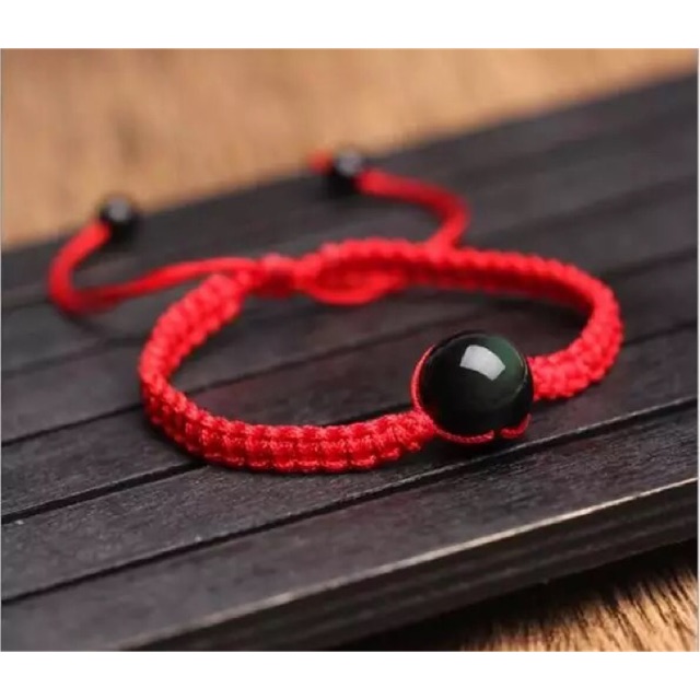 Vòng tay thắt dây may mắn 