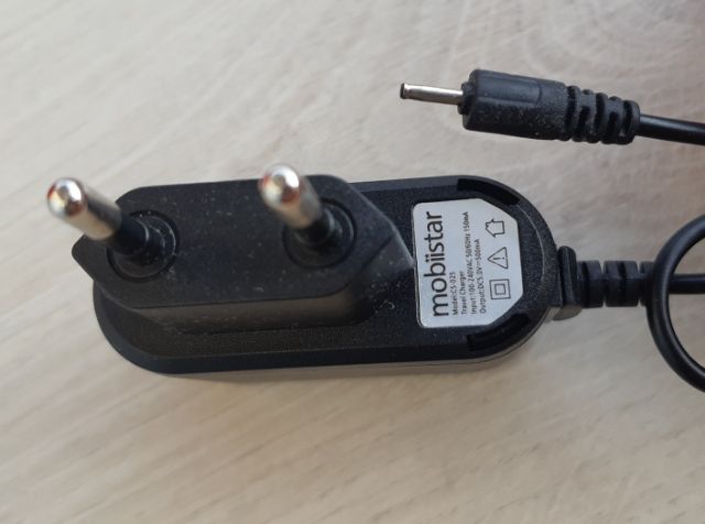 Bộ sạc mobiistar - jack sạc tròn  - 500mA