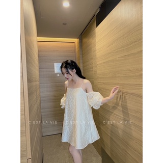 Vây trễ vai tay phồng C'est la vie