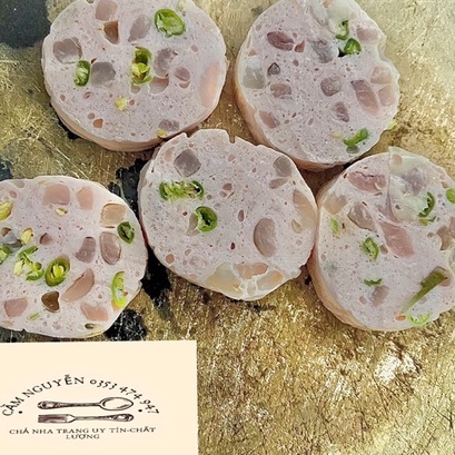 Chả lụa da heo ớt xiêm xanh nhà làm loại kí 4 đòn