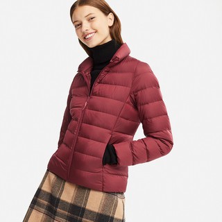 Áo khoác lông vũ siêu nhẹ nữ dòng Ultra Light Down của Uni qlo