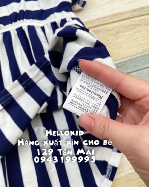 Váy kẻ cotton tay bèo