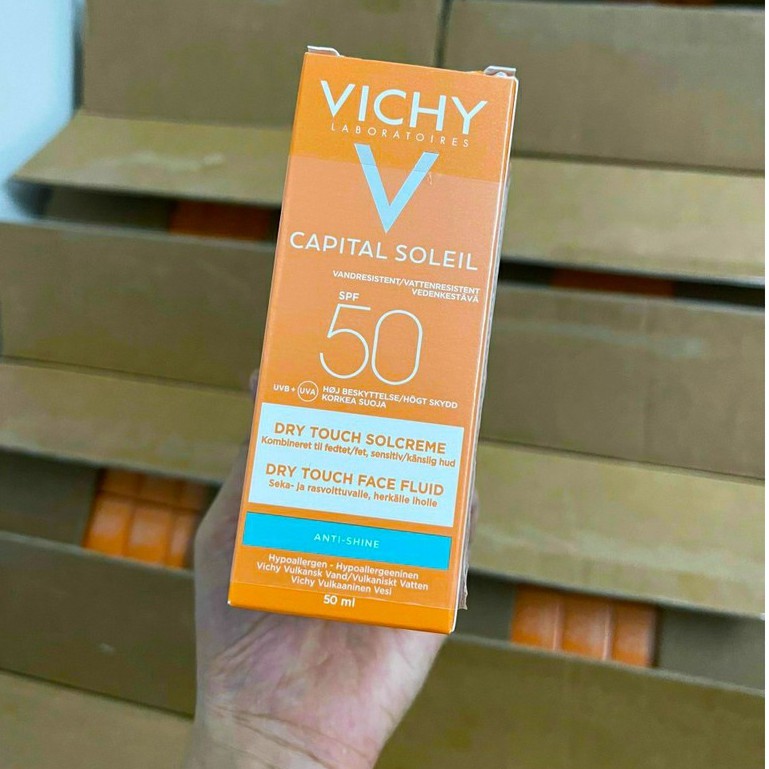 Kem Chống Nắng Vichy Capital Soleil Dry Touch SPF 50 UVA +UVB 50ml