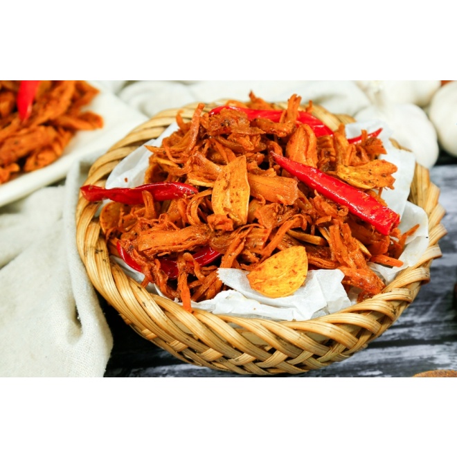 Khô gà bơ tỏi xé cay Bếp Nhà Thúy 300gr | BigBuy360 - bigbuy360.vn