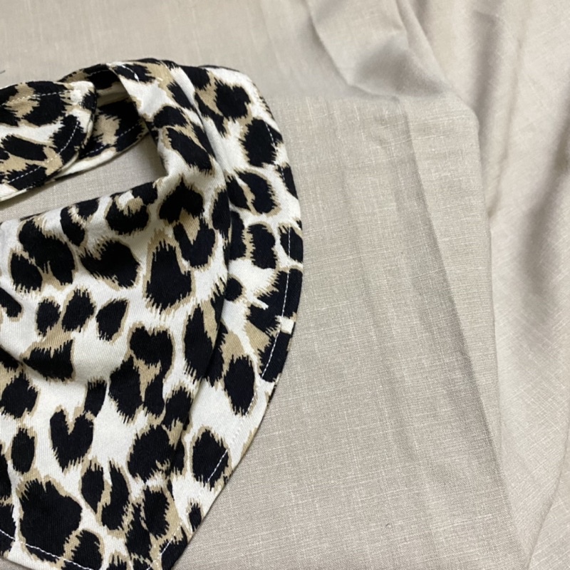 Yếm cổ bibs cotton cho bé trai gái ăn dặm có cúc bấm từ sơ sinh đến 36M+