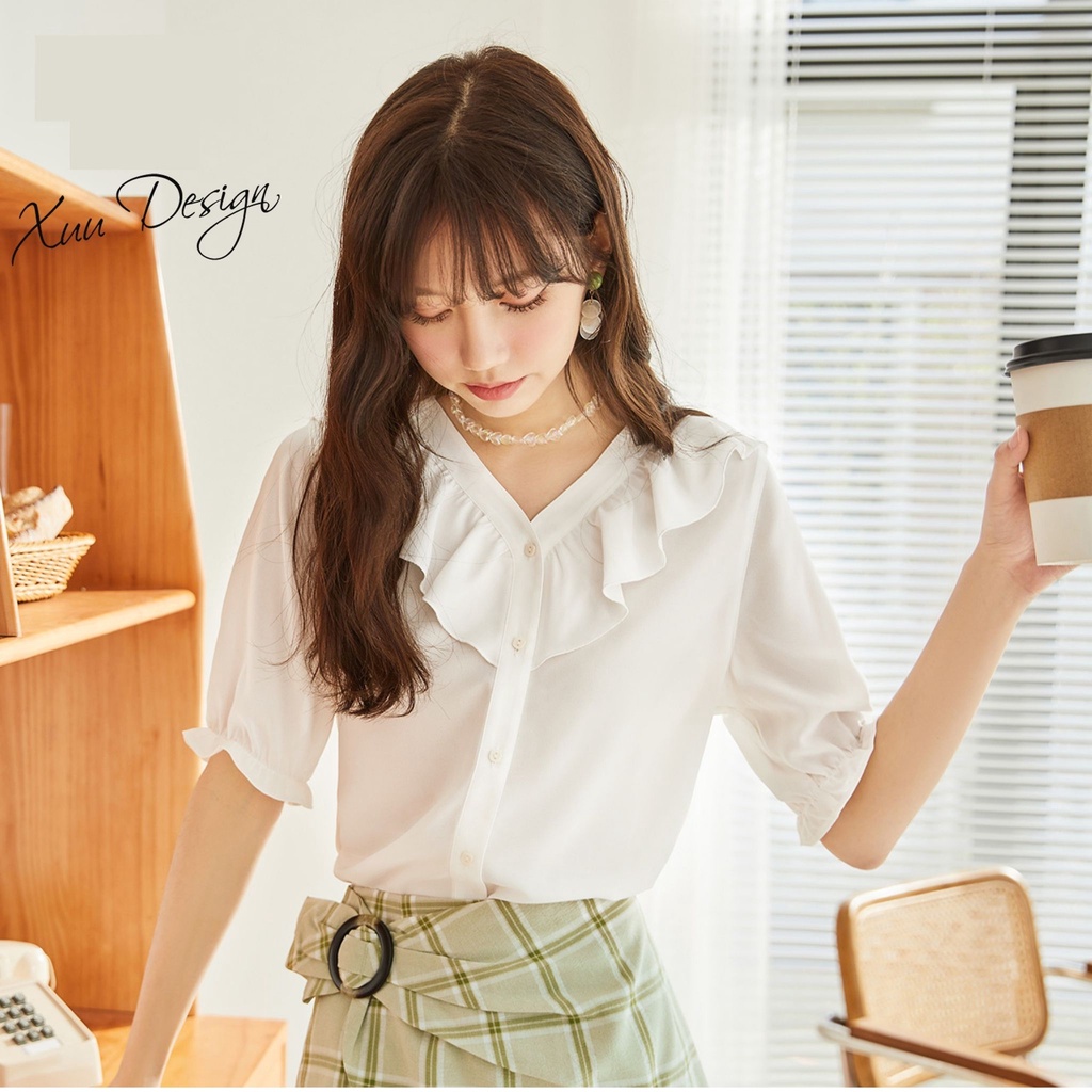 Áo sơ mi nữ trắng cổ V XUU, phối bèo cổ nữ tính, chất liệu tơ mềm mát SP43