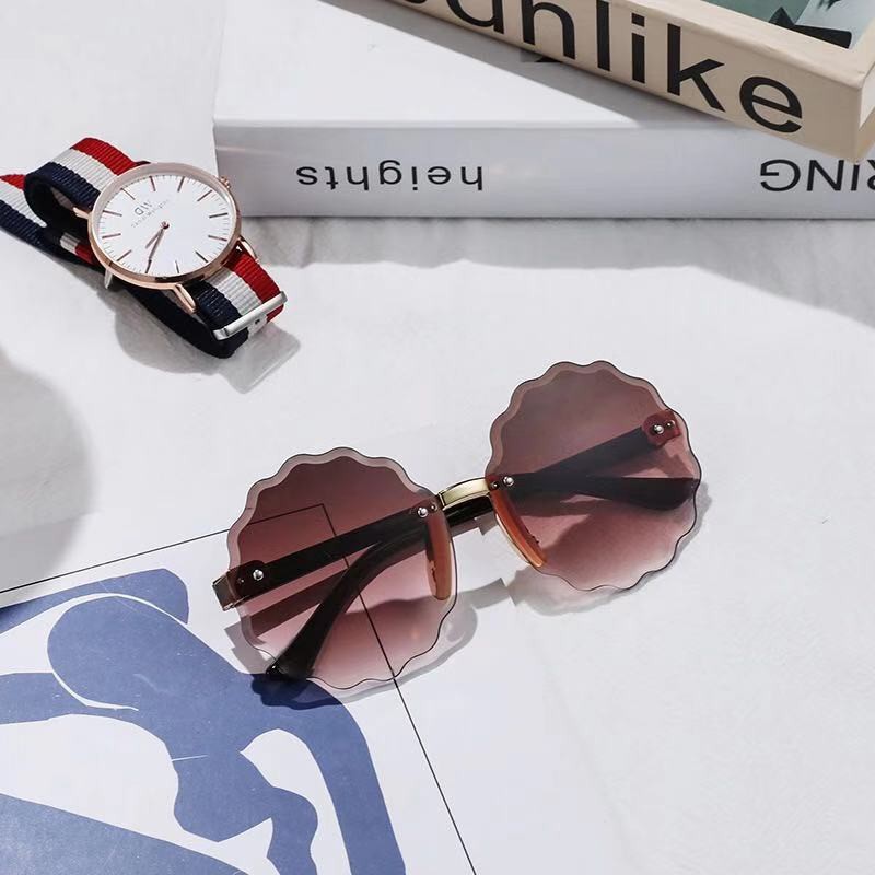 Kính mát thời trang đường phố cho trẻ em