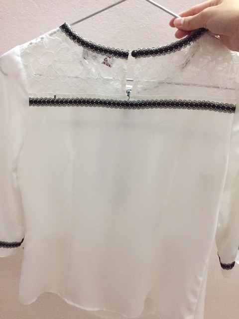 Áo trắng cổ nơ Evy
