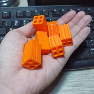 Set 5 Mô hình gạch 4 lỗ tròn, tỉ lệ 1:6, trang trí sa bàn, chuồng bò sát, base mô hình, bàn làm việc, góc học tập