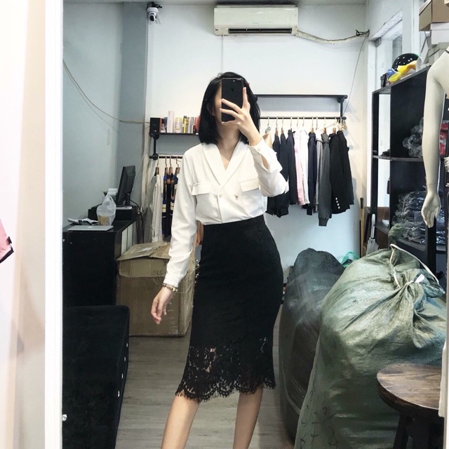 Chân váy ren đuôi cá (có sẵn)