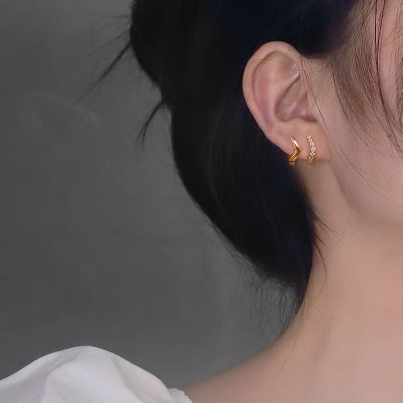 Bông tai titan không gỉ hoa tai tròn mạ vàng 18k phong cách retro cổ điển