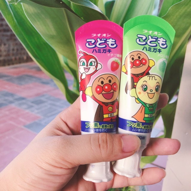 Kem đánh răng Lion
