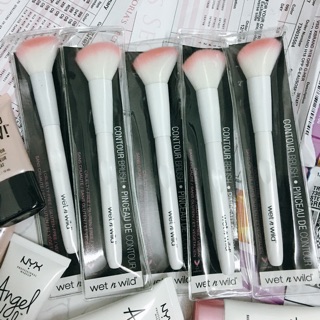 Cọ tạo khối Wet n Wild ( Bill mua trên ảnh)