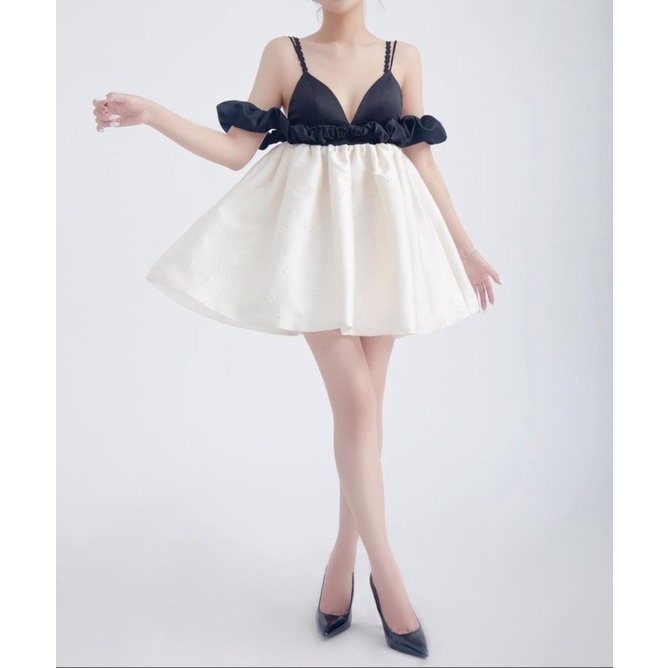 ĐẦM BRA ĐEN 2 DÂY RỚT VAI PHỐI XOÈ
