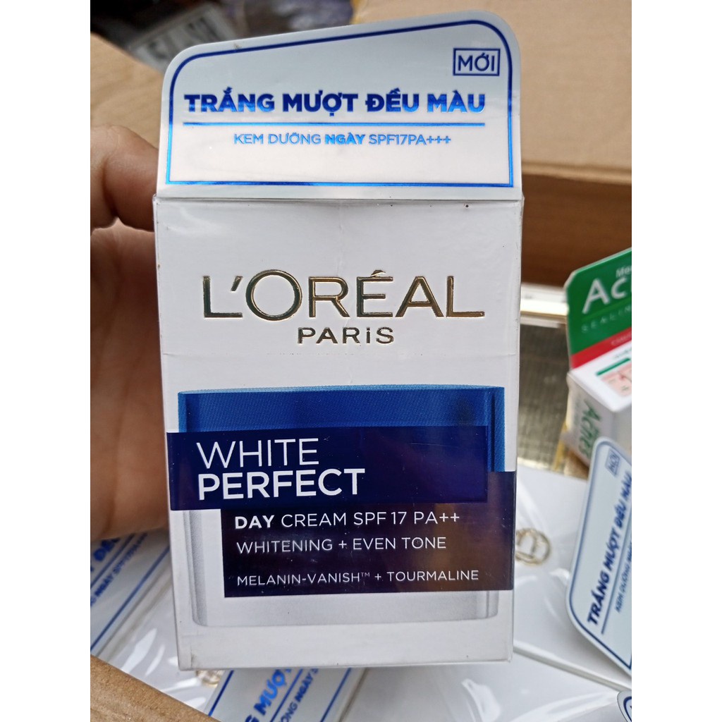 Kem dưỡng trắng Loreal White Perfect Day L'oreal ban ngày SPF17 PA++ 20ml