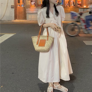 Đầm maxi cổ tim màu trắng thời trang Hàn Quốc