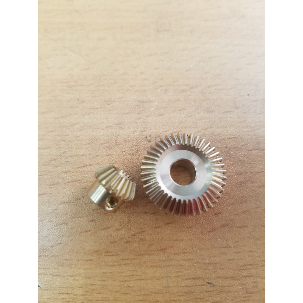 Phukienbanhrang Bánh răng côn răng thẳng ,2 trục ăn khớp 90 độ,tỉ lệ 1:2