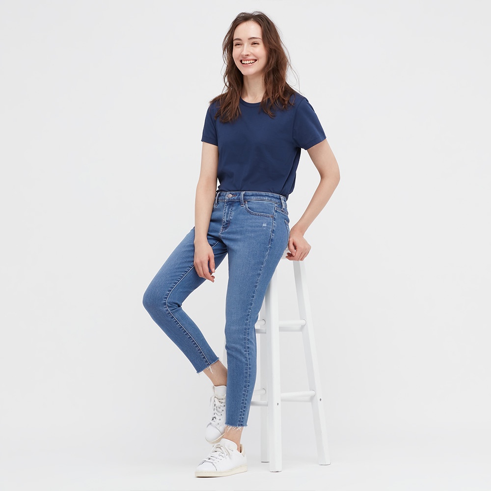 Áo Thun Uniqlo Tay Ngắn Cổ Tròn Màu Trơn Đơn Giản Dễ Phối Đồ Cho Nữ