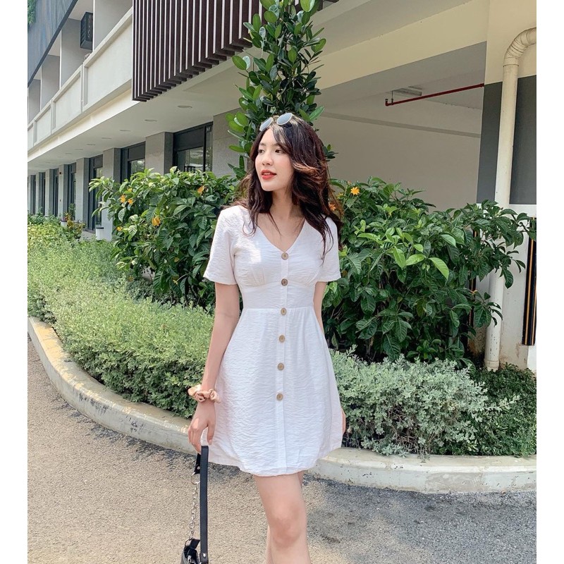 Đầm Miso - Đầm cổ tim nút gỗ | BigBuy360 - bigbuy360.vn