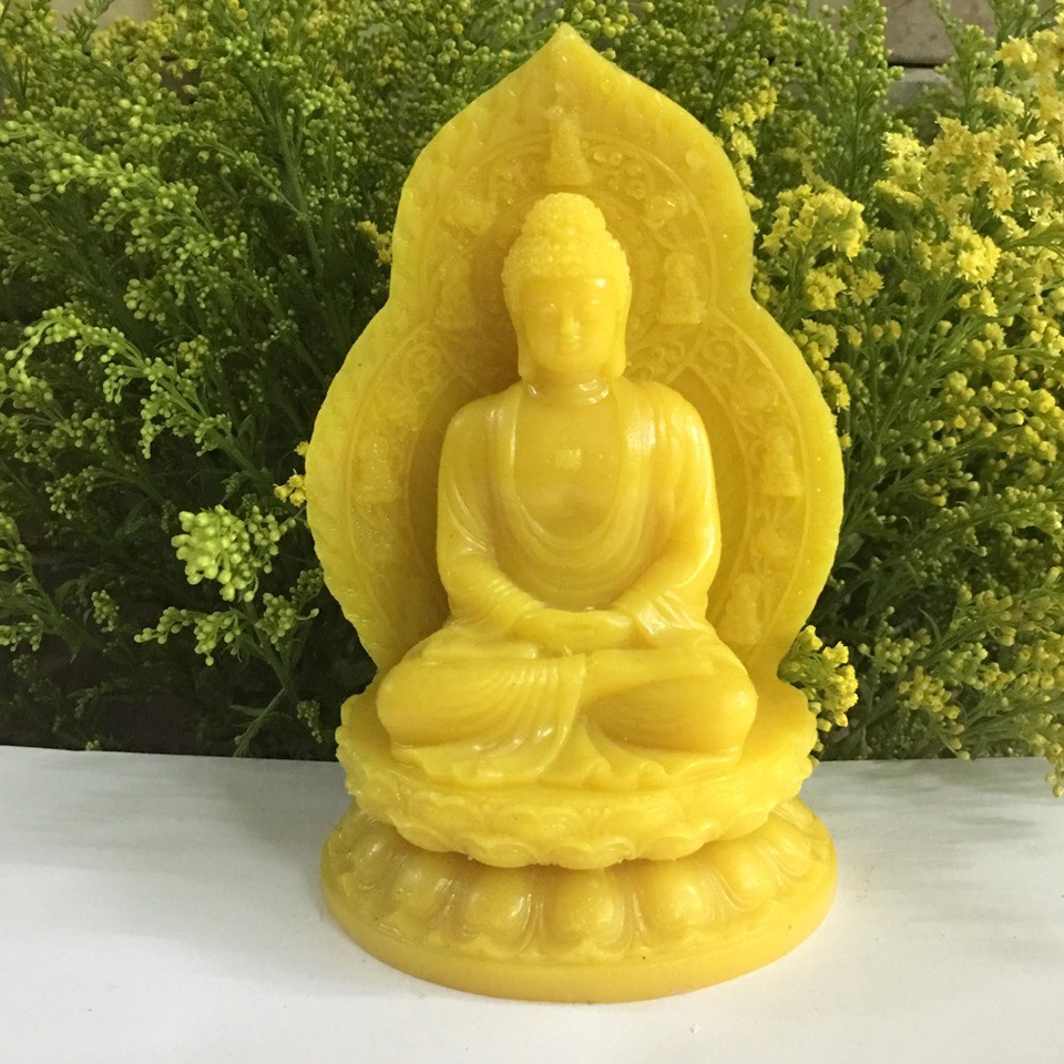 Tượng Phật A Di Đà màu vàng cao 15 cm hợp mệnh thổ