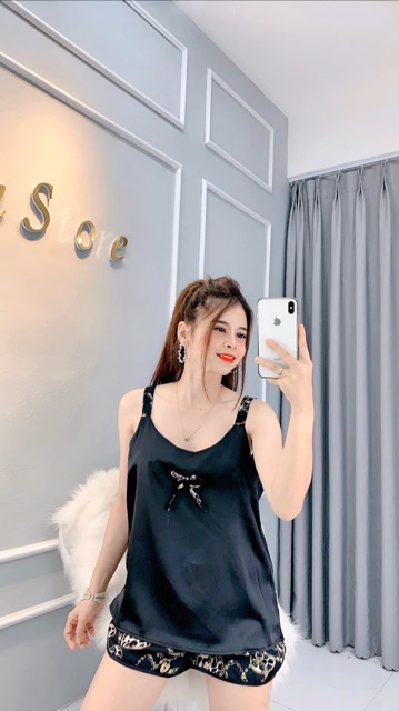 Bộ đùi lụa satin hai dây các màu | BigBuy360 - bigbuy360.vn