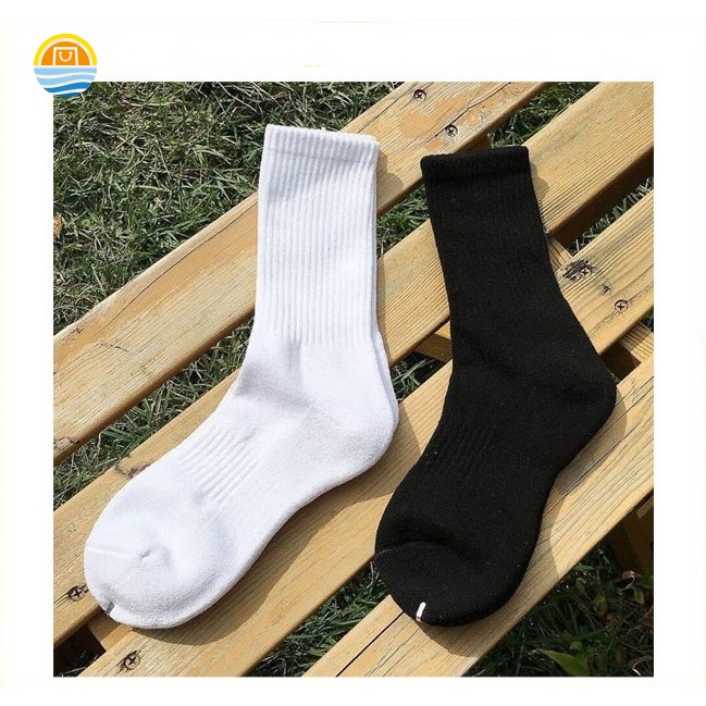 Women's Street Socks Polyester Cotton Long Tube Wild Sports Breathable Socks Black And White JP2