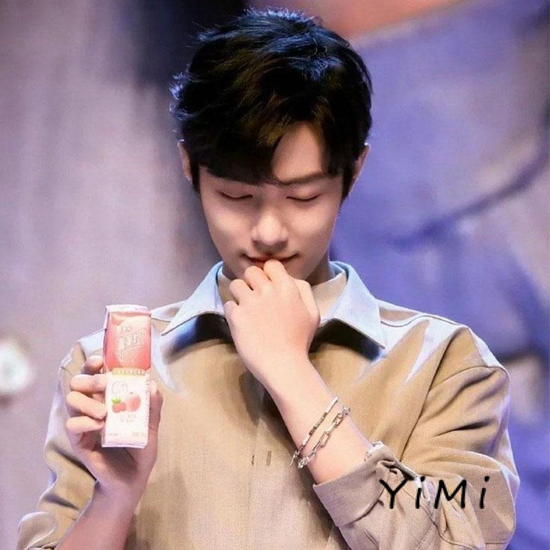 Vòng tay mắt xích chất liệu thép không gỉ phong cách unisex thời trang Hàn Quốc thích hợp cho các cặp đôi