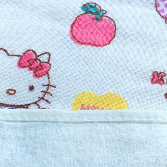 KHĂN TẮM HELLO KITTY