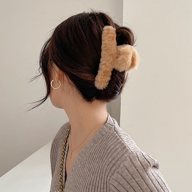 Kẹp tóc càng cua phủ vải lông thiết kế cỡ lớn độc đáo thời trang