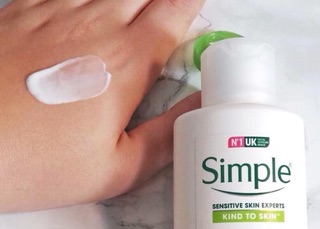 Lotion dưỡng da Simple