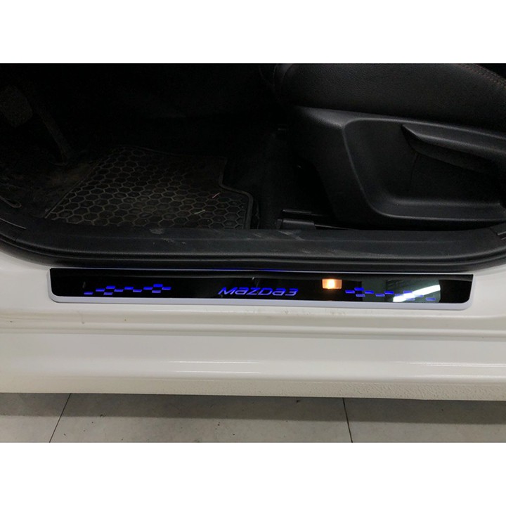 Nẹp Bước Chân Có Đèn Led Chạy Đổi Màu Cao Cấp Dành Cho Xe Mazda 3
