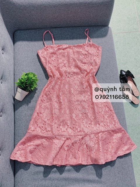 Đầm ren 2 dây xoè