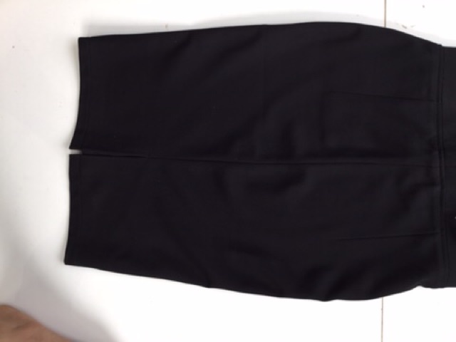 Chân váy bút chì công sở xẻ sau chất umi | BigBuy360 - bigbuy360.vn