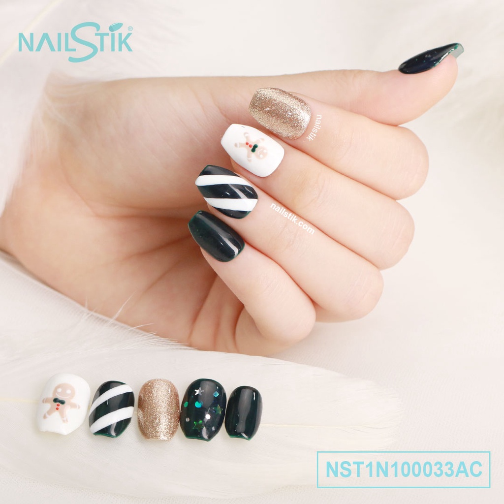 Móng úp thiết kế by NAILSTIK, màu trắng đen, form móng coffin, ngắn, 033