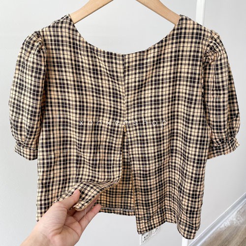 Áo kiểu caro cổ tròn bèo nút dễ thương Xonxen shop free size mã 34