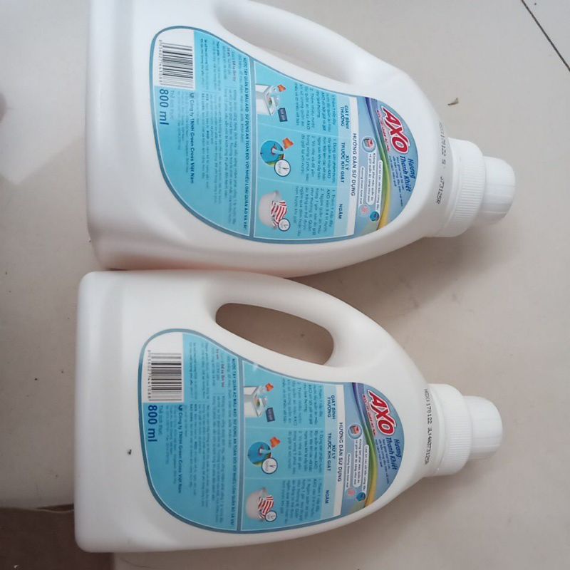 Nước tẩy quần áo màu Axo hương thanh khiết giành riêng cho da nhay cảm.